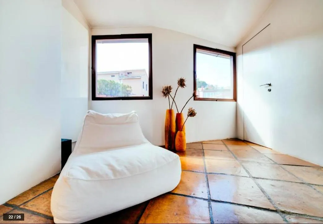 Luxury Art Apartment In Trastevere With Terrace Rome