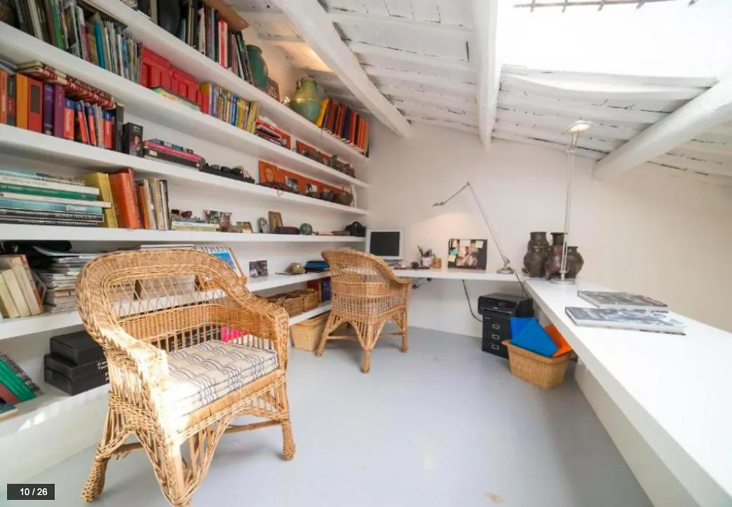 Luxury Art Apartment In Trastevere With Terrace Rome