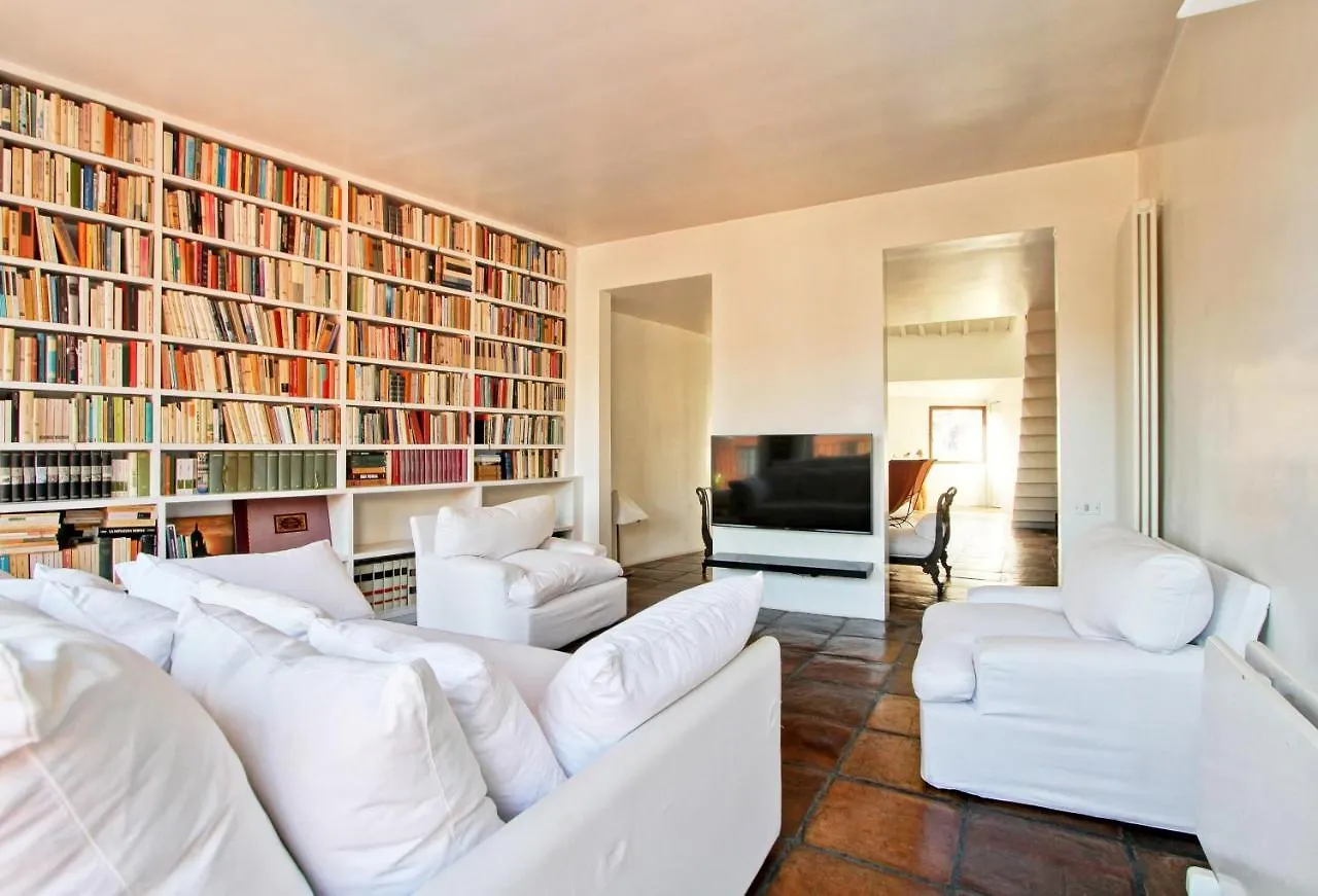 Luxury Art Apartment In Trastevere With Terrace Rome Italy