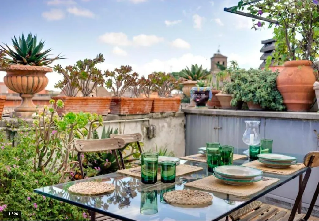 Luxury Art Apartment In Trastevere With Terrace Rome