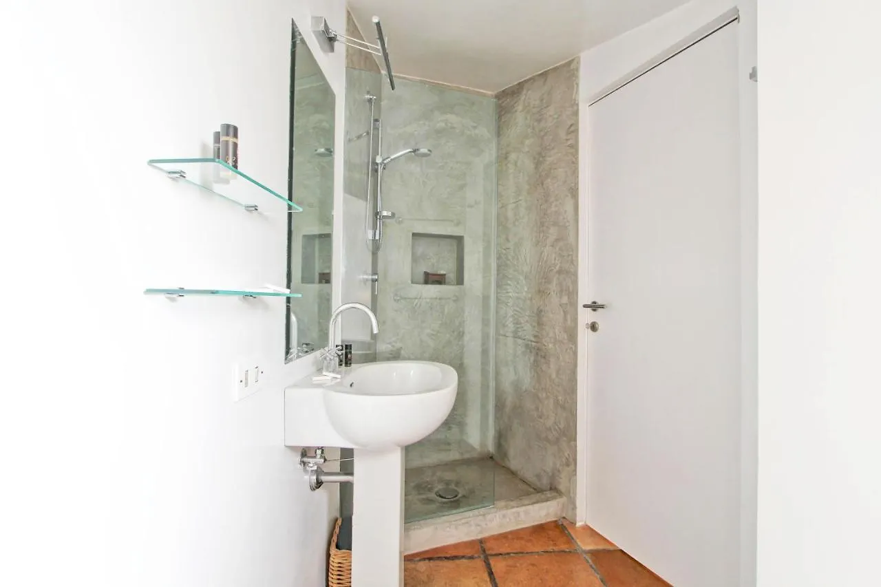 Luxury Art Apartment In Trastevere With Terrace Rome