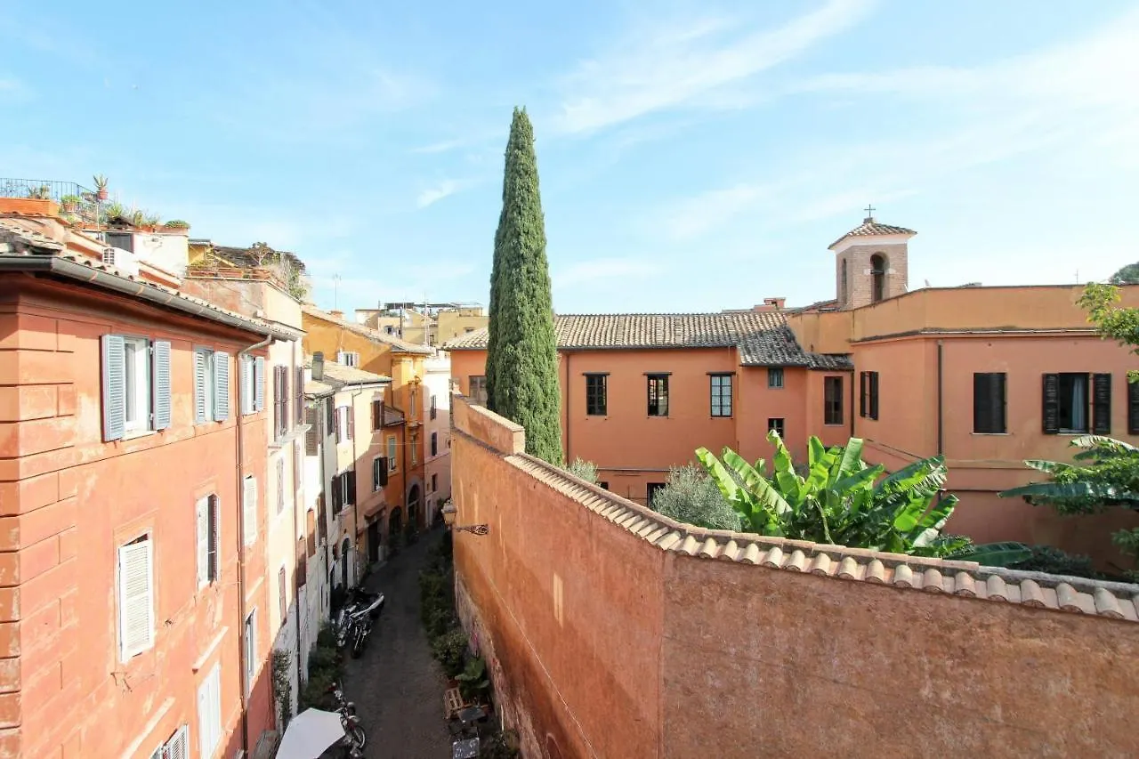 Luxury Art Apartment In Trastevere With Terrace Rome Italy
